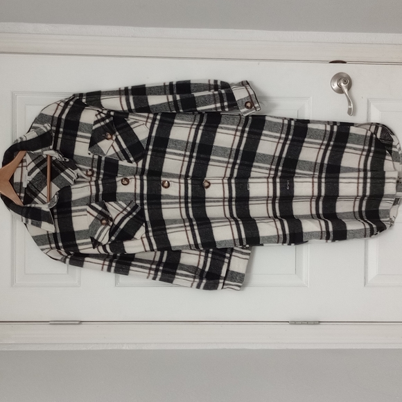 Veveret Jackets & Blazers - Veveret coat